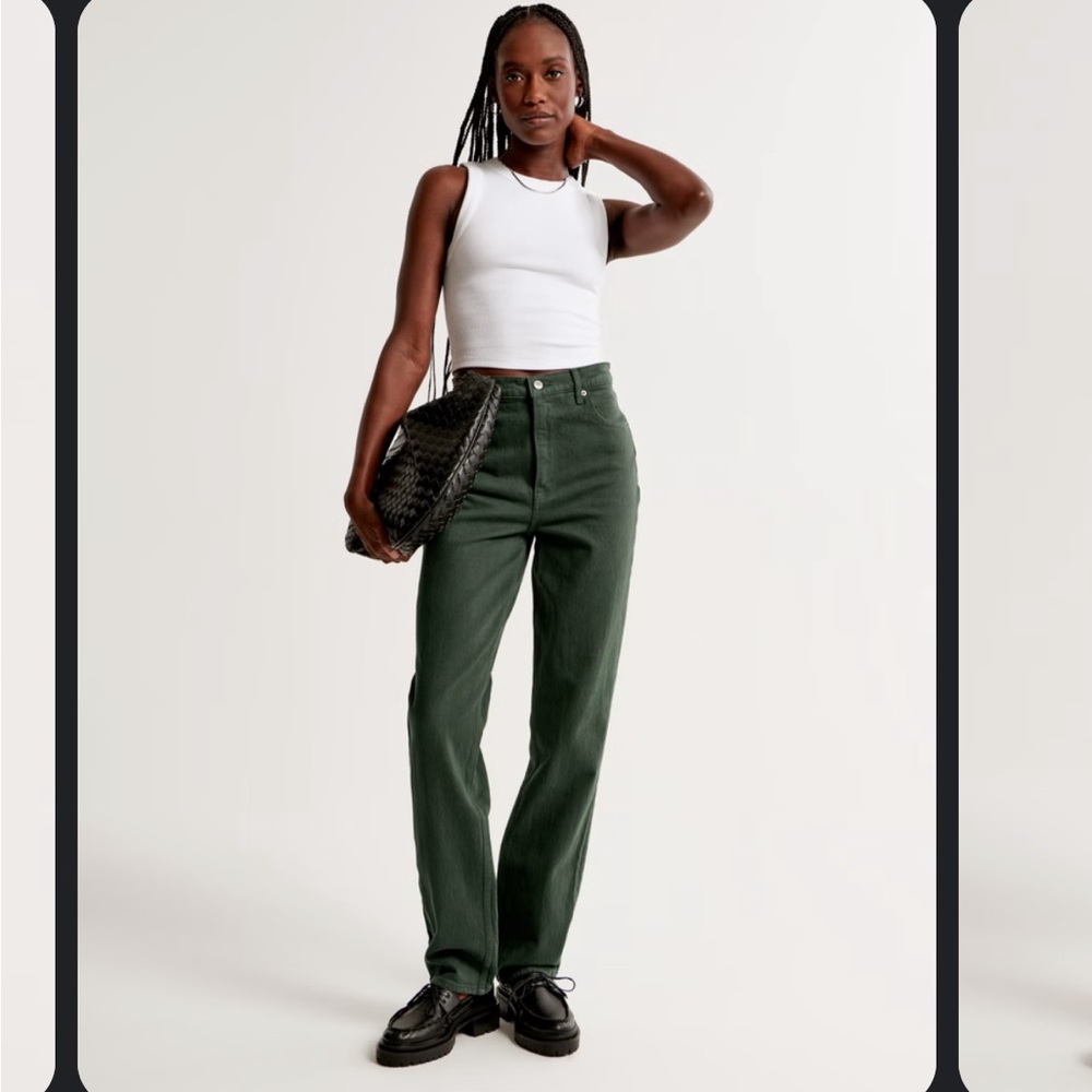 Abercrombie & Fitch Ultra High Rise 90’s Straight Leg Jean